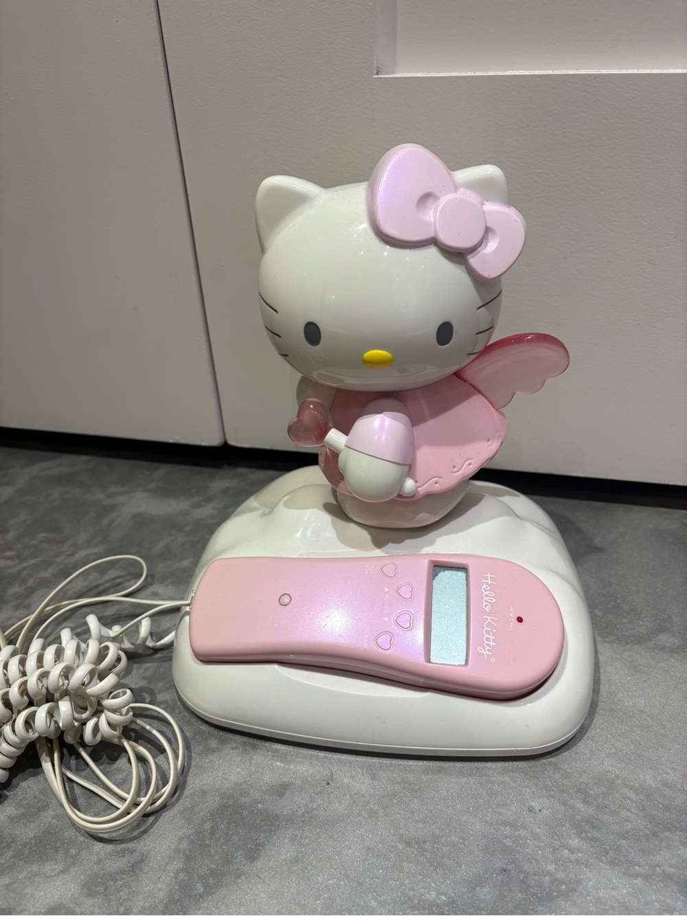 Vintage Sanrio Hello Kitty Angel KT2010 Light Up Wings Caller ID Phone Y2K 2003